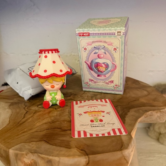 POP MART Other - NEW Popmart Sweet Bean
Afternoon Tea Series Figures Heart Glow
Desk Lamp